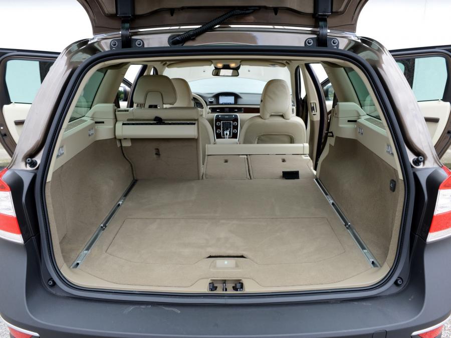  Volvo XC70 D4 Polar 2014 года  (фото 9 из 18)